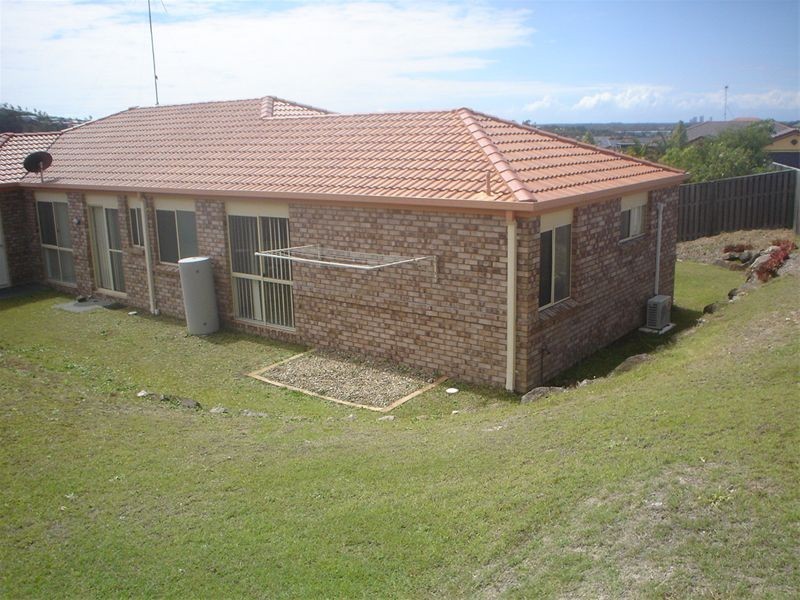 4  Gould Place, Pacific Pines QLD 4211