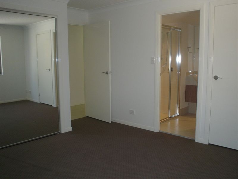 4/38  Johnston St, Southport QLD 4215