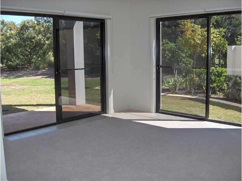 8874  Magnolia Drive East, Hope Island QLD 4212