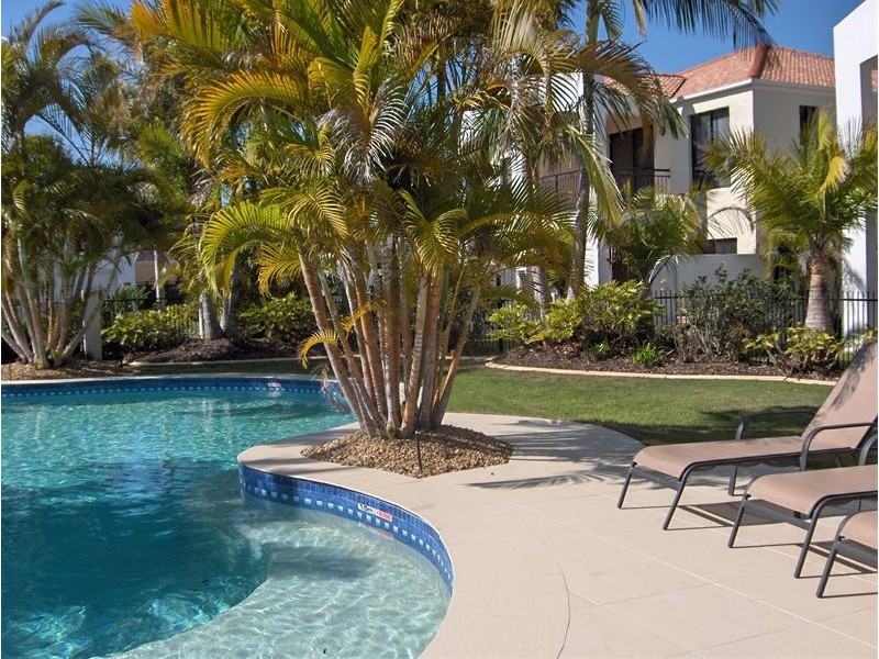 8869  Magnolia Drive East, Hope Island QLD 4212