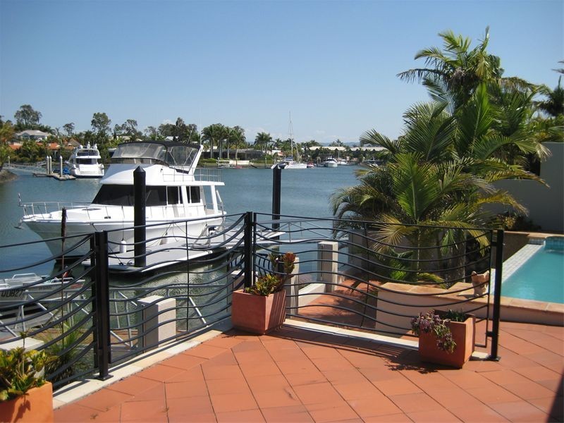 7306 Bayside Close, Sanctuary Cove QLD 4212