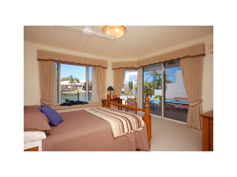 7306 Bayside Close, Sanctuary Cove QLD 4212