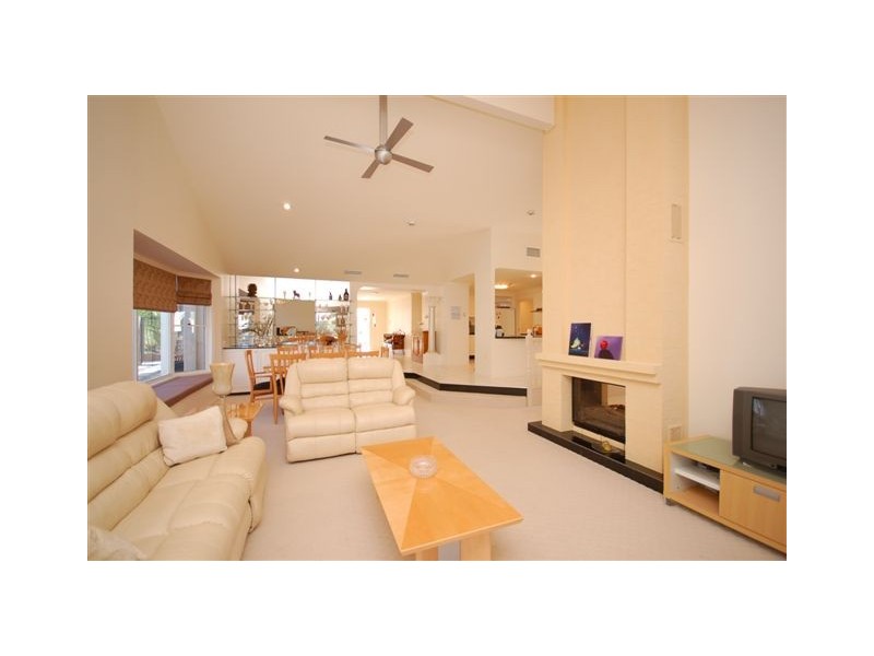 7306 Bayside Close, Sanctuary Cove QLD 4212