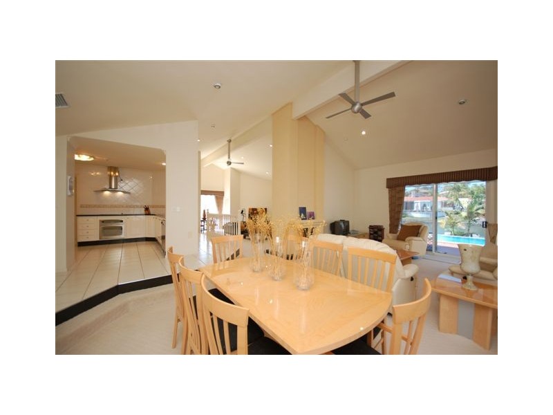 7306 Bayside Close, Sanctuary Cove QLD 4212