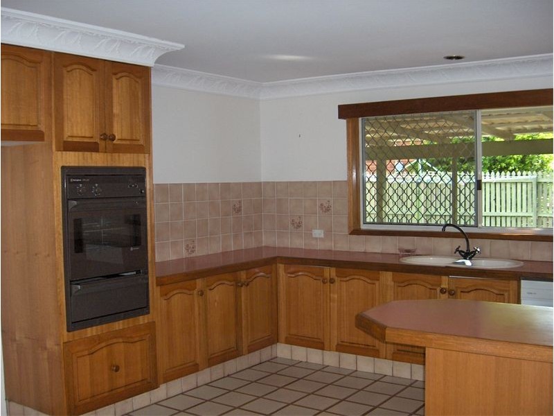 24  California Drive, Oxenford QLD 4210