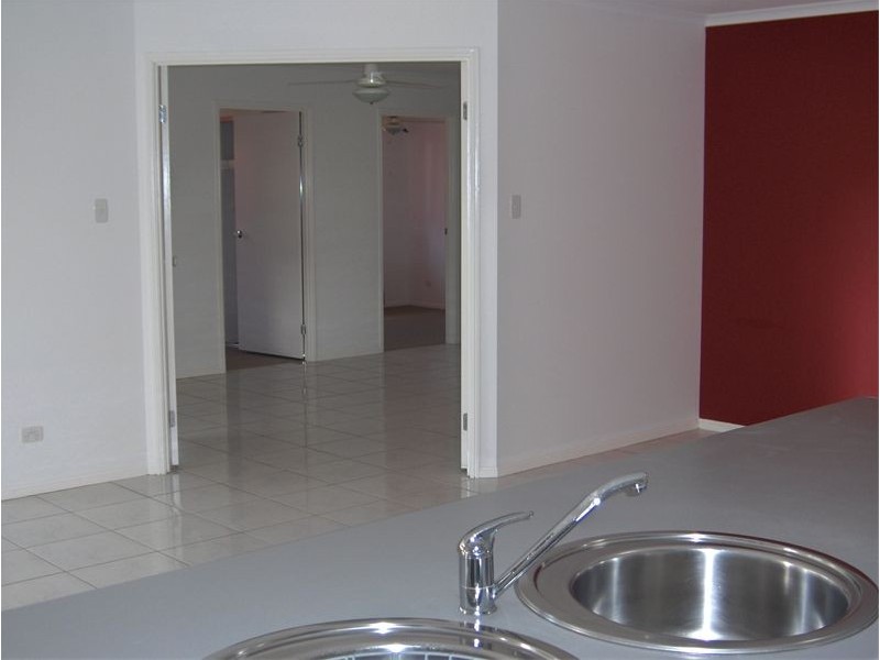 4  Sailaway Street, Coomera QLD 4209