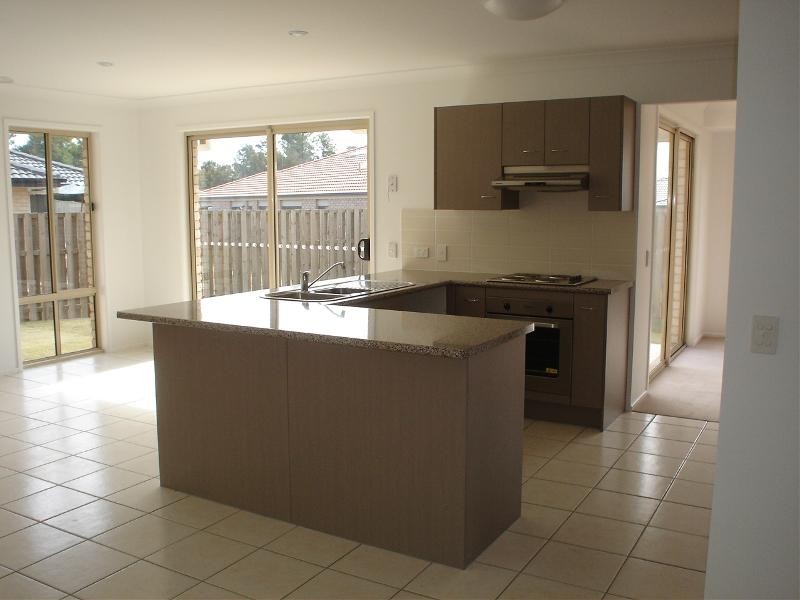 8  Marilyn Place, Morayfield QLD 4506