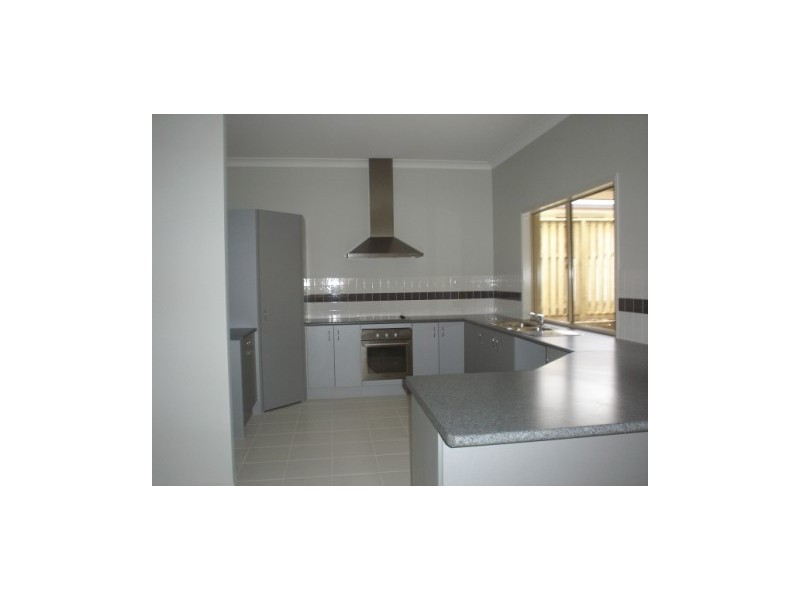 8  Starush Court, Upper Coomera QLD 4209