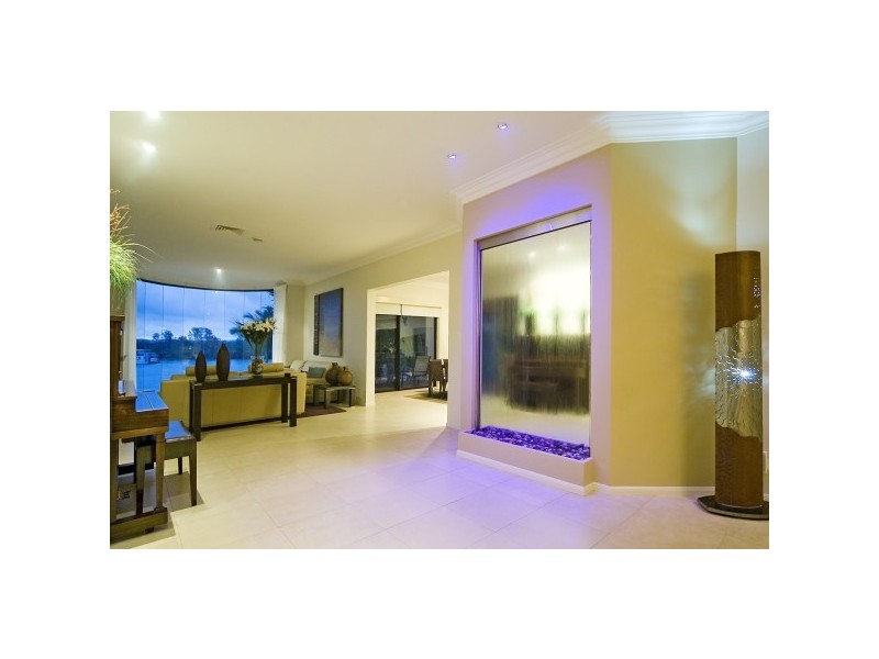 3136   Riverleigh Drive, Hope Island QLD 4212