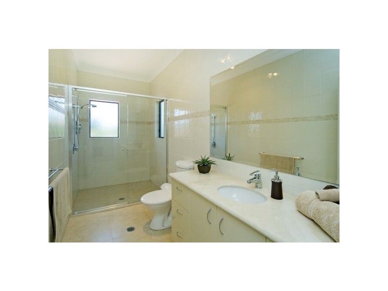 3136   Riverleigh Drive, Hope Island QLD 4212