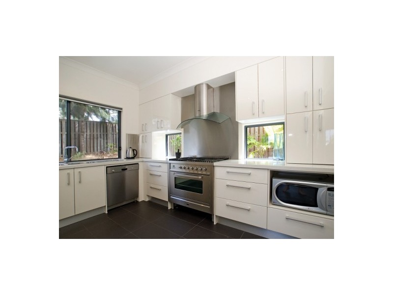 2 Pathfinder Road, Coomera QLD 4209