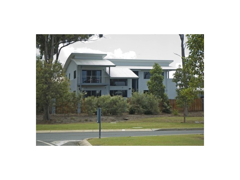 2 Pathfinder Road, Coomera QLD 4209