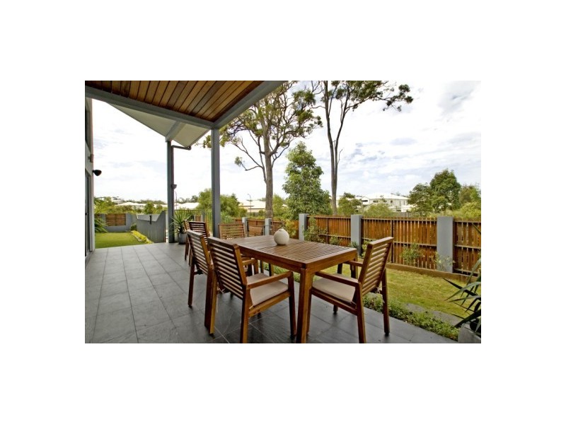 2 Pathfinder Road, Coomera QLD 4209