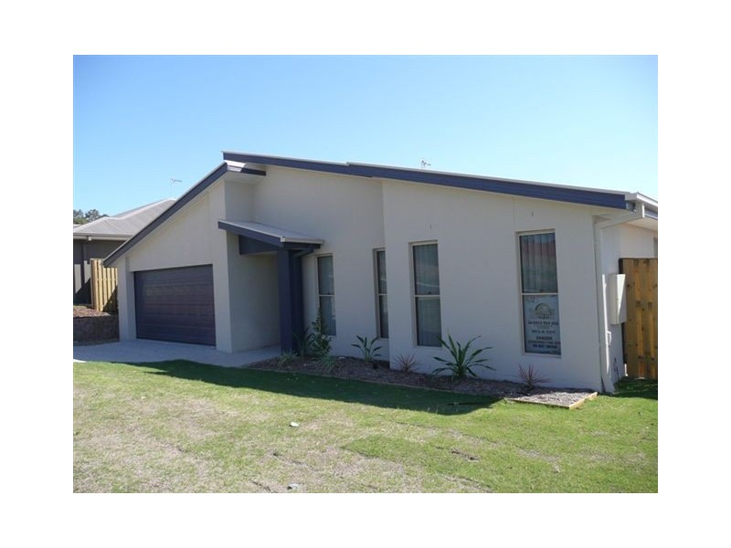 9  Codrington Circuit, Pacific Pines QLD 4211