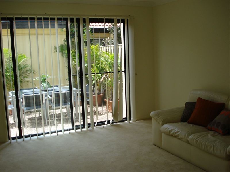 38  Caseys Road, Hope Island QLD 4212
