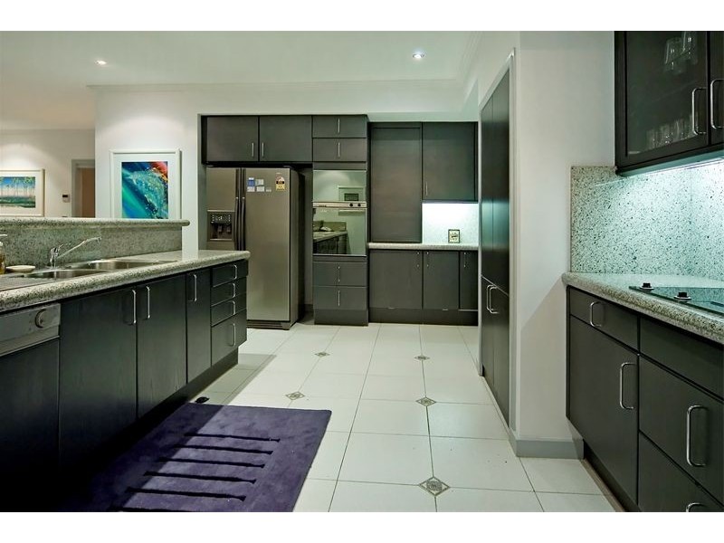 7302 Bayside Close, Sanctuary Cove QLD 4212