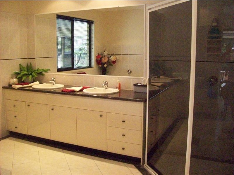 52  Riverdowns Crescent, Helensvale QLD 4212