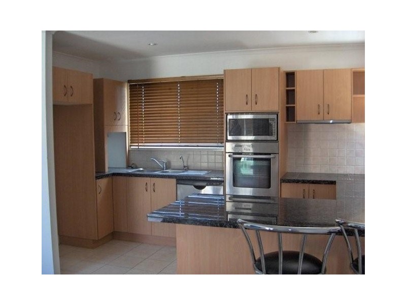 7/12  Baker Street, Labrador QLD 4215