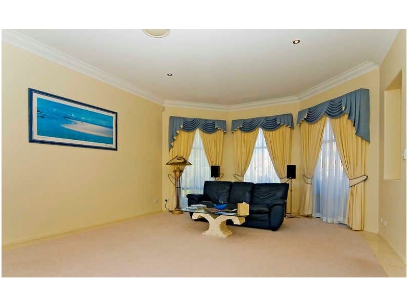 1057  Rosebank Way, Hope Island QLD 4212