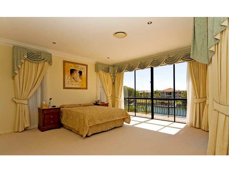 1057  Rosebank Way, Hope Island QLD 4212