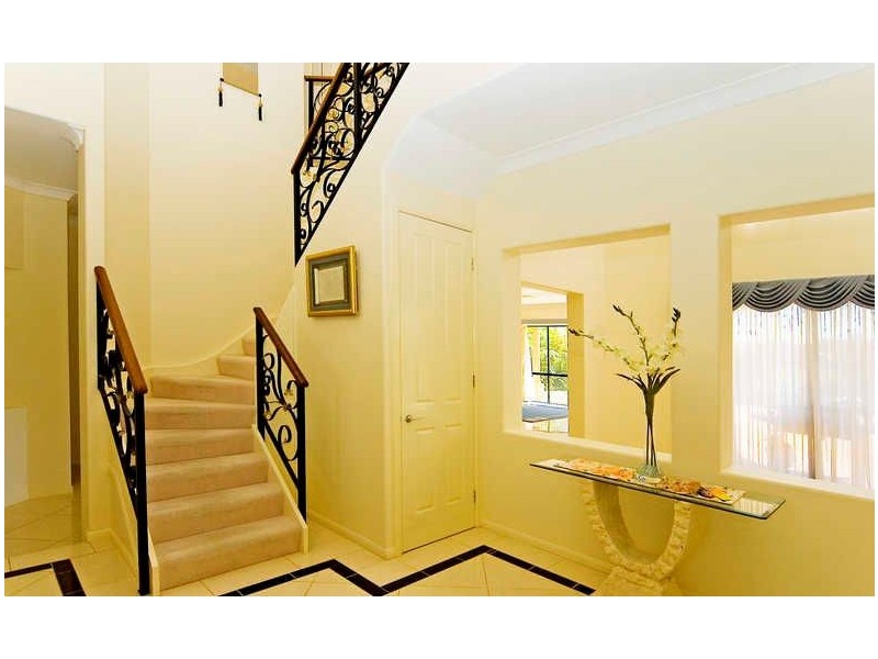 1057  Rosebank Way, Hope Island QLD 4212