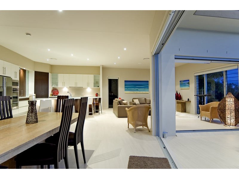 1628  Rosebank Way, Hope Island QLD 4212