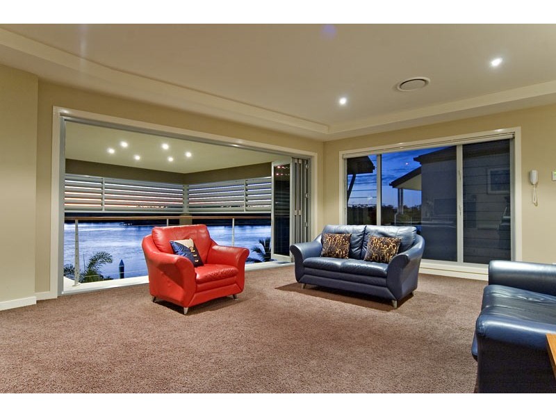 1628  Rosebank Way, Hope Island QLD 4212
