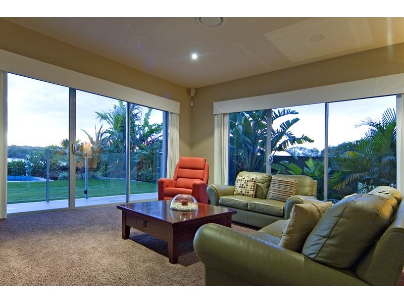 1628  Rosebank Way, Hope Island QLD 4212