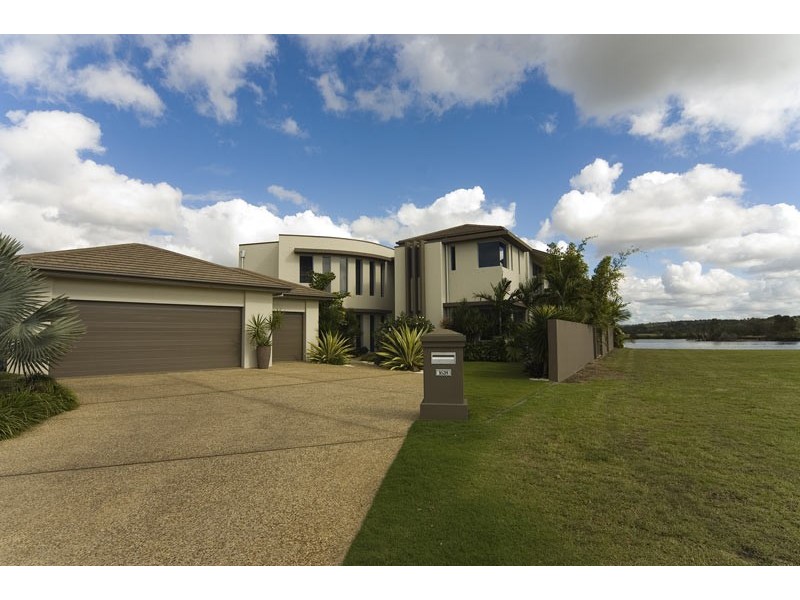 1628  Rosebank Way, Hope Island QLD 4212