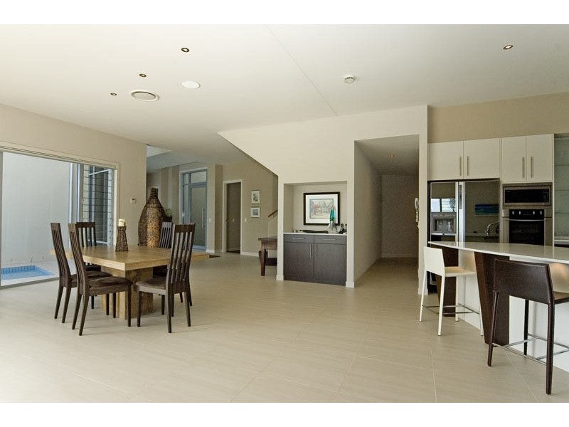 1628  Rosebank Way, Hope Island QLD 4212