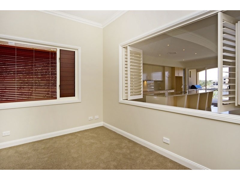 3112  Riverleigh Drive, Hope Island QLD 4212