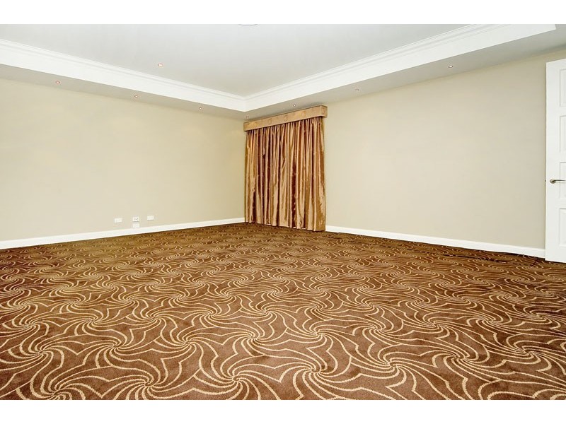 3112  Riverleigh Drive, Hope Island QLD 4212