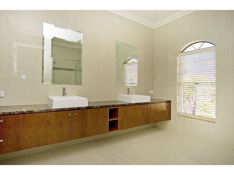 3112  Riverleigh Drive, Hope Island QLD 4212