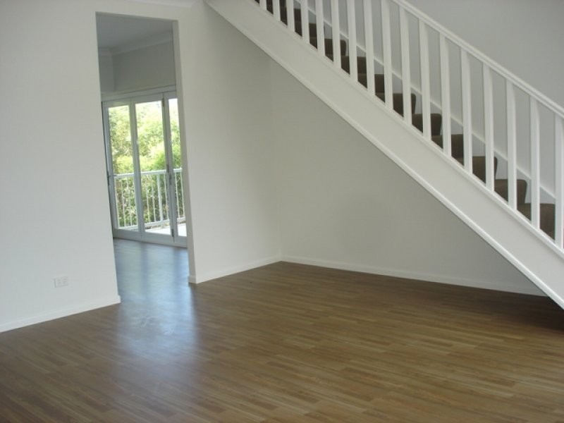 5-8  Alexandrina Drive, Varsity Lakes QLD 4227