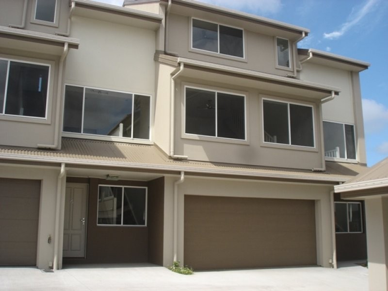 1-8  Alexandrina Drive, Varsity Lakes QLD 4227