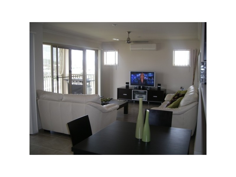 9  Codrington Cct, Pacific Pines QLD 4211