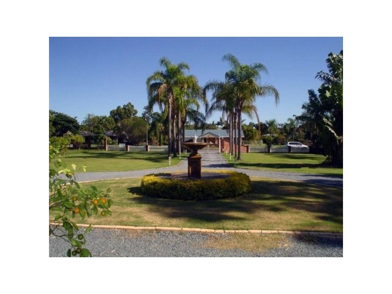 10 California Drive, Oxenford QLD 4210