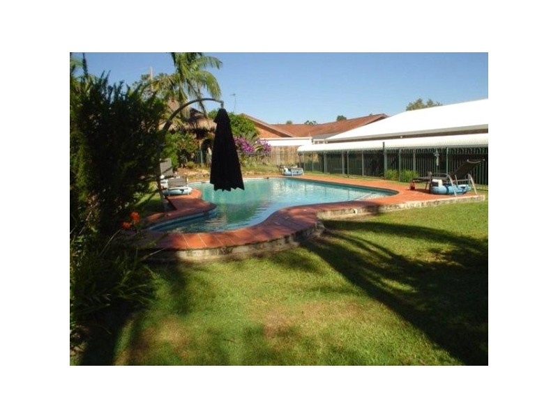 10 California Drive, Oxenford QLD 4210