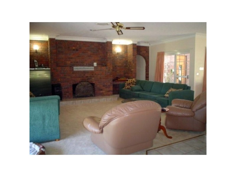 10 California Drive, Oxenford QLD 4210