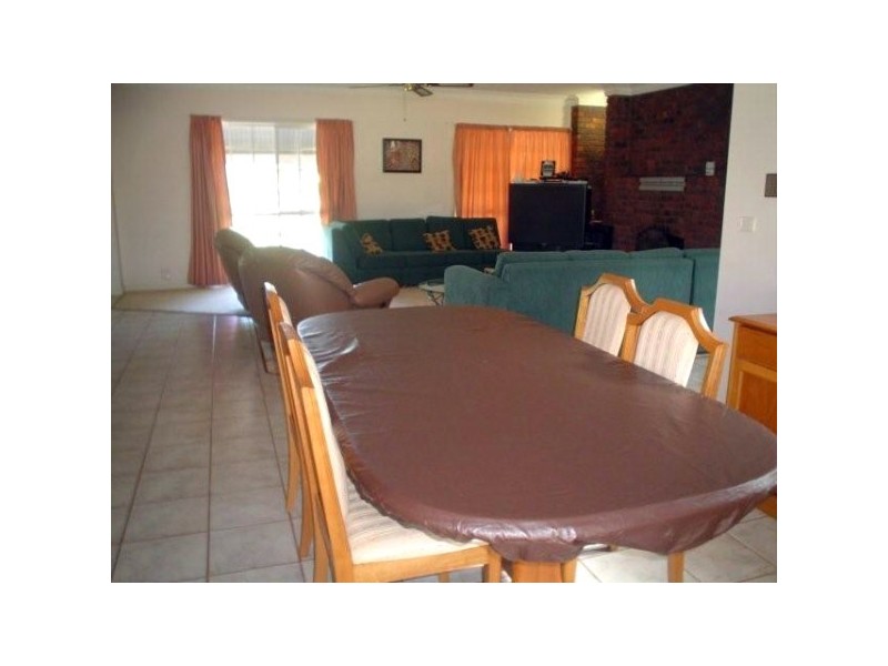 10 California Drive, Oxenford QLD 4210