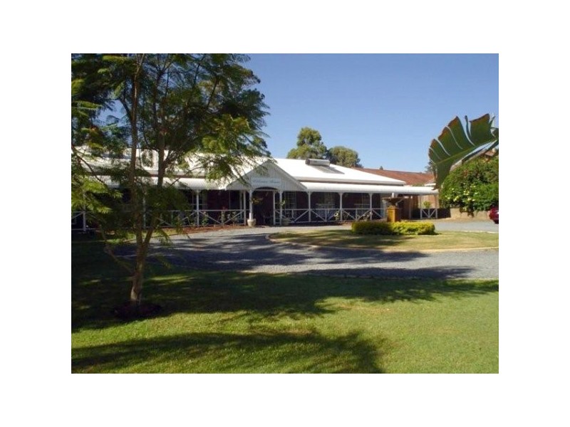 10 California Drive, Oxenford QLD 4210