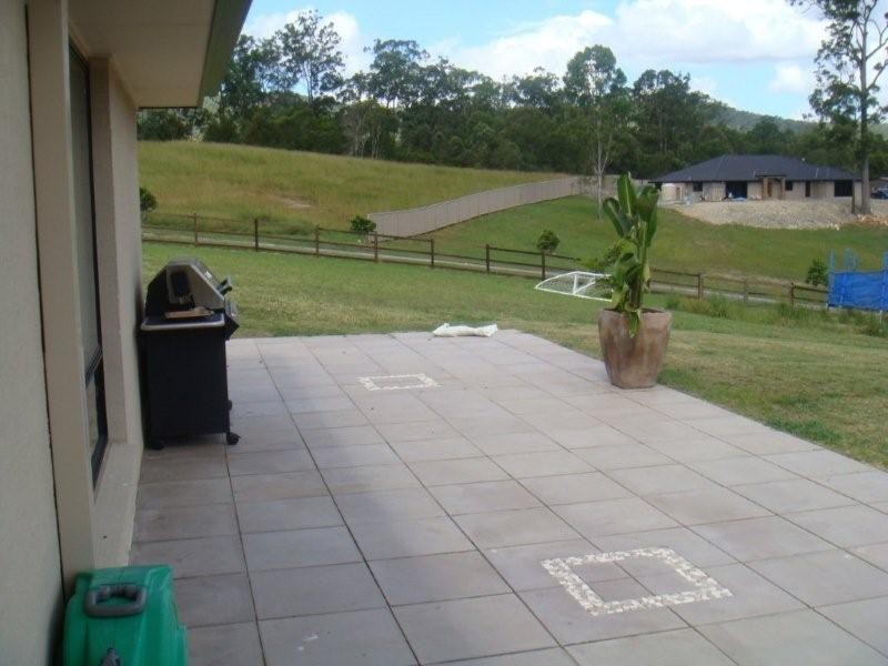 2  Lookout Place, Mount Nathan QLD 4211