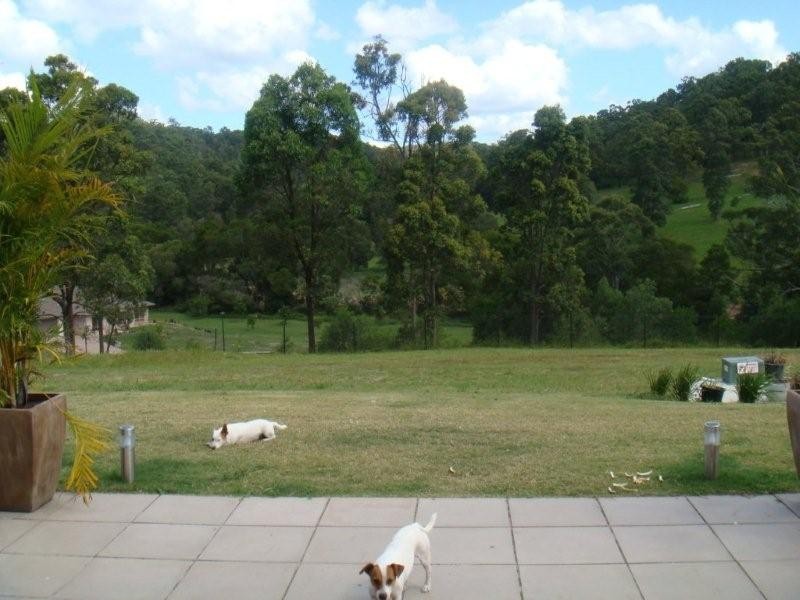 2  Lookout Place, Mount Nathan QLD 4211
