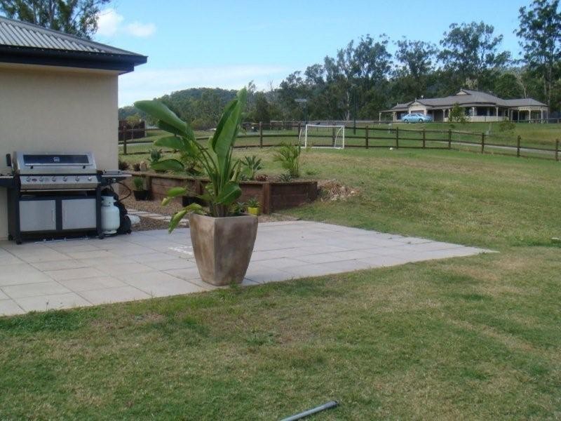 2  Lookout Place, Mount Nathan QLD 4211