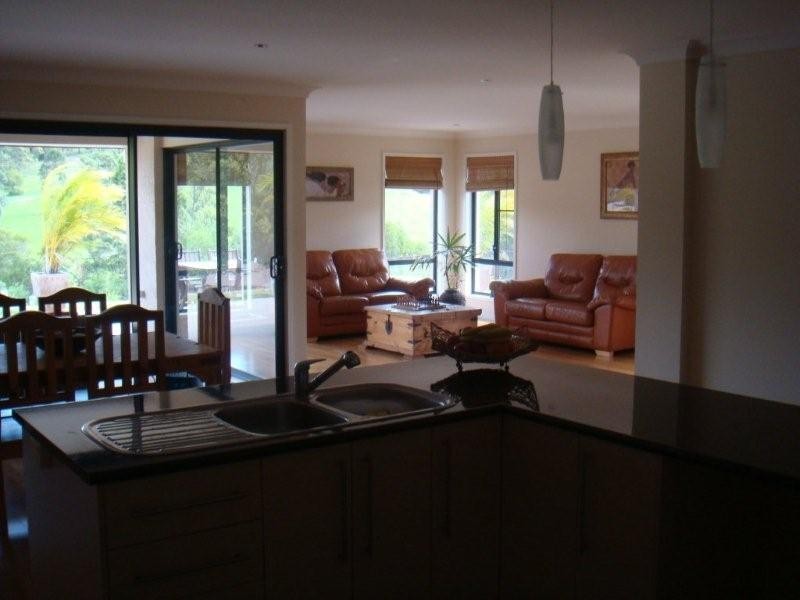 2  Lookout Place, Mount Nathan QLD 4211