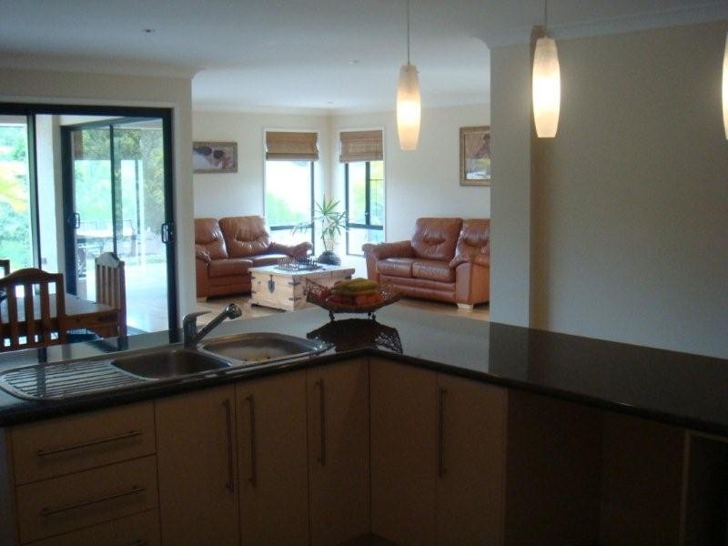 2  Lookout Place, Mount Nathan QLD 4211