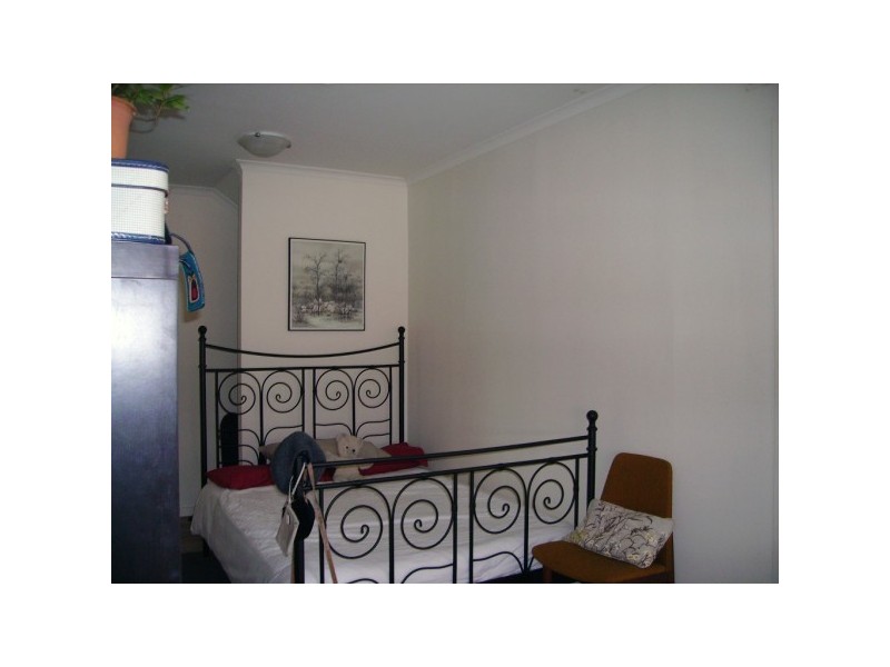 65  Surf Street, Mermaid Waters QLD 4218