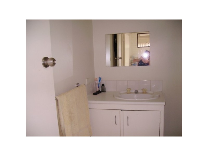 65  Surf Street, Mermaid Waters QLD 4218