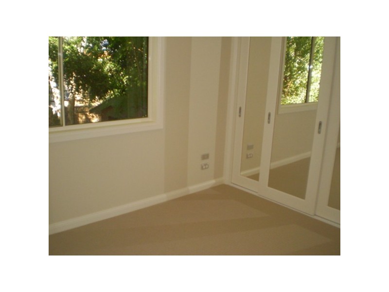 8/27  Gordon Street, Labrador QLD 4215