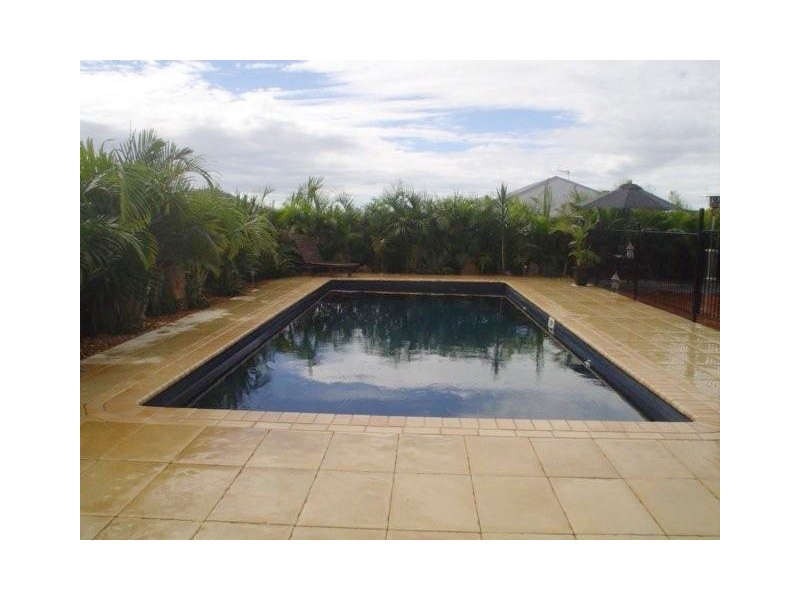 7 Carmarthen Circuit, Pacific Pines QLD 4211